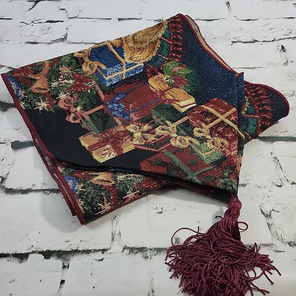 Holiday Table Runner‎ Christmas Presents Teddy Bears 2 Yards Long Woven Tassels